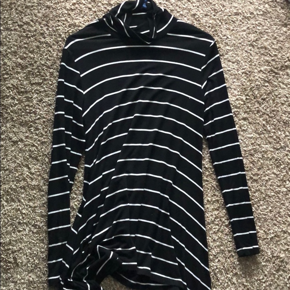 Black and white stripped dress / shirt